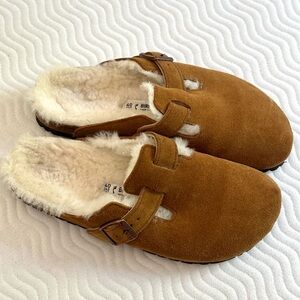 Birkenstock Boston Shearling Clogs in Mink, Size 40 (9-9.5)